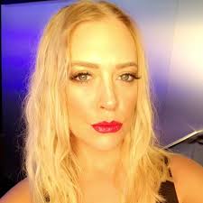 Xena (@xenaswanderlust)