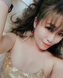 Restarting my page !! ☺️☺️ If you don't where to eat & OOTD this weekend,  FOLLOW me ! 我的页面重新启动啦！ ☺️☺️ 周末不懂要去哪里吃或烦恼当天的OOTD，就关注我吧！ IG : @marilynkee