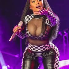 Nicki minaj was born onika tanya maraj on december 8, 1982 in st. Nicki Minaj Bestatigt Beziehung Zu Registriertem Sexualstraftater Und Morder