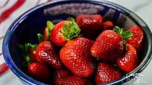 If you're tired of wasting money on berries that go into the trash, then you need to try these 3 smart ways to keep strawberries fresh! Kitchen Hack How To Keep Strawberries Fresh Making Lemonade