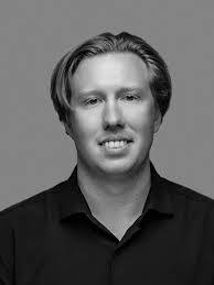 Toai Tran's Instagram, Twitter & Facebook