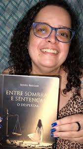 Chegou aqui o livro que ganhei no sorteio realizado pela @estantedaren: 📚  "Entre Sombras e Sentenças: O Despertar", da @roselibressanadv., Estava  ansiosa por essa chegada!, Vocês já leram essa obra ...
