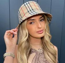 She's obtained greater than 27,000 followers on instagram. Sasha Attwood Wiki Biography Age Height Boyfriend Family Net Worth More