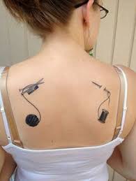 Bite That Tattoo On Your Shoulder Lyrics Szydelkowy Tatuaz Tatuagem De Trico Tatuagem De Croche Tatuagens Da Moda