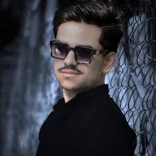 Anuj Kashyap (@AnujKum27148023)