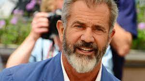 Born in peekskill, new york, gibson moved with his parents to sydney, australia when he was 12 years old and later studied acting at the australian national institute of dramatic art. Mel Gibson Weist Antisemitismus Vorwurfe Gegenuber Winona Ryder Zuruck Stern De