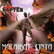 Album pertamanya ialah kapten, dirilis pada tahun 2006. Kapten Photos 2 Of 4 Last Fm
