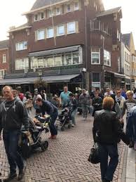 Daarom kreeg bernhard bij zijn geboorte de naam en titel van zijn moeder, die voor de gelegenheid van haar huwelijk was verheven tot gräfin. Cafe Restaurant Prins Bernhard Venlo Restaurant Bewertungen Telefonnummer Fotos Tripadvisor