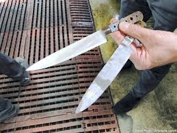 Les Inusables Couteaux Lion Sabatier Couteau Fabrication Couteau Affutage