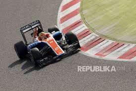 The top drivers wear the circuit's top watch, the hugely successful tag heuer formula 1. Rio Haryanto Jalani Debut Sebagai Pembalap Formula 1 Republika Online