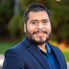 Armando Corona's Instagram, Twitter & Facebook