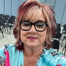 Max Babb's Instagram, Twitter & Facebook