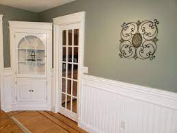Although there are many best wainscoting ideas and each one of them will add architectural interest to the room, you need to focus on the style and types of wainscoting. American Beadboard Gallery
