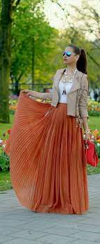 El Naranja Sigue In Fashion Coral Skirt Outfits