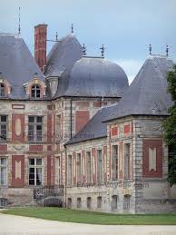 Chateaux De France Guide Photos Informations Tourisme Chateau France Chateau Le Manoir
