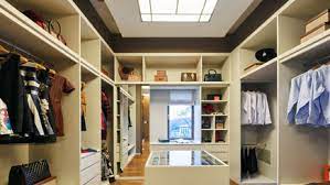 Schräge wände im schlafzimmer machen es nicht leicht, schränke unterzubringen. Kleiderschrank Selber Bauen So Geht Es Richtig Tipps Tricks