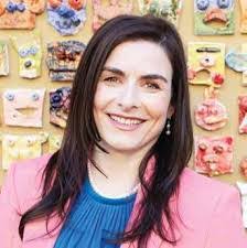 Laura Dreyer's Instagram, Twitter & Facebook