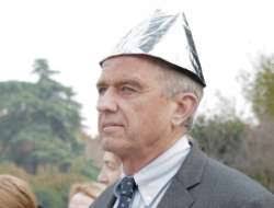 Abbey Ryan's painting of a peanut butter and jelly sandwich