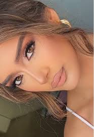 Timeless soft glam look ✨ Soft Shimmery Eyes+Rosy Cheeks.