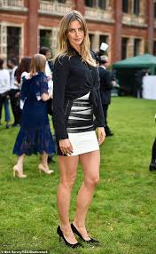 She has her private accounts on. Jamie Redknapp Ist Mit Dem Schwedischen Model Frida Andersson Lourie Zusammen Nachdem Er Sich Von Ex Frau Louise Getrennt Hat Nach Welt