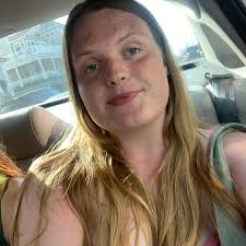 Georgia Kerns's Instagram, Twitter & Facebook