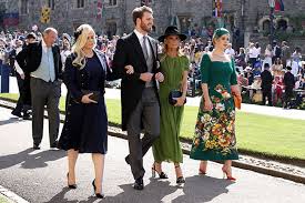 Spencer, 30, and lewis, 63, tied the knot at a lavish ceremony in frascati, rome, on saturday. Princess Diana S Niece Lady Kitty Spencer Wows In Plunging Dress And Statement Jewels Hello