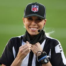 Sarah Bucy's Instagram, Twitter & Facebook