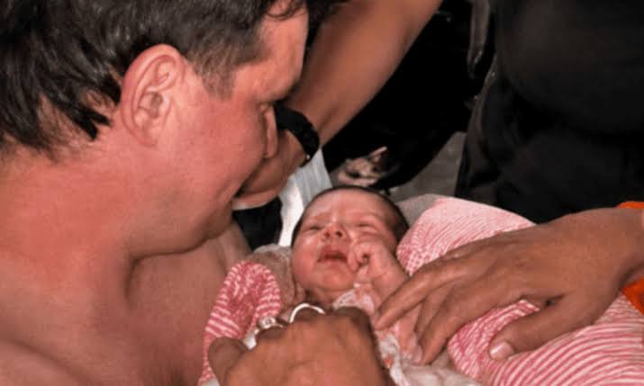 Bebé sobrevivió bajo los escombros y dio esperanza a Venezuela - Siete24  Noticias con proposito y sentido humano