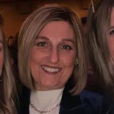 Lisa Bowdish's Instagram, Twitter & Facebook