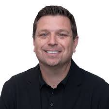 Frank Bracken's Instagram, Twitter & Facebook