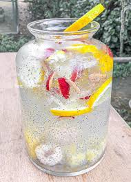 Terjumpa air ni dijual di pasar keramat., sedapnya., sejuk nyaman je rasa. Resepi Air Lemon Soda Mixed Fruit Herbs Yang Menyegarkan