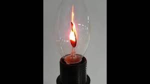 L'ampoule flamme est utilisée en décoration pour donner un côté élégant à l'ampoule. Ampoule Flamme Scintillante Culot E14 Youtube