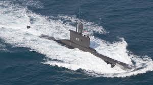 The vessel was officially inducted into the navy in 1981, making it one of the oldest submarines still active. Hmfs8peoc8tpwm