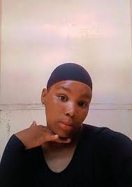 Hi guyz I'm looking for a serious partner preferably femme I'm also a femme  she must be working I'm also working so that it's going to be easy to meet  half way