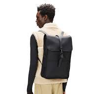 Zaino Backpack nero in tessuto tecnico impermeabile effetto gommato con  patta