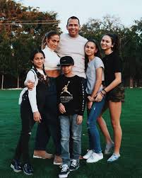 Only high quality pics and photos with jennifer lopez. Die Schonsten Fotos Von Familie Lopez In 2020 Alex Rodriguez Patchworkfamilie Fotos