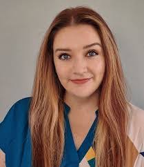 Angela South's Instagram, Twitter & Facebook