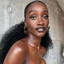 Sienna king for her premiere of @disneylittlemermaid @siennawho  Congratulations !! Can't wait to see this 🫶🏻 #makeup by me using  @maybelline