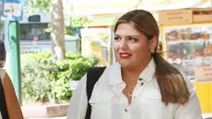 Η δανάη μπάρκα πόζαρε με τον αλέκο συσσοβίτη όπως ακριβώς η μητέρα της πριν 20 χρόνια. Danah Mparka Apokalypse To Telos Ths Synergasias Ths Me Celebrities Eidhseis