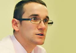 I loved him but still having more bad games then good ones (even if i just won a game as 1/15 vlad today lol) im using this rune & masteries set. Vlad Mihalcea W Jax 2021