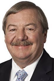 Cameron Piggott's Instagram, Twitter & Facebook