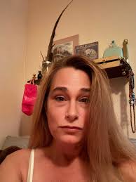 Lorie Roebuck's Instagram, Twitter & Facebook