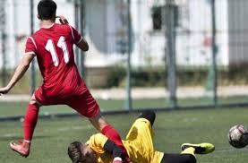 Η ξάνθη κέρδισε κατά κράτος τη μάχη του κέντρου στο πρώτο ημίχρονο, οι ακραίοι της έψαξαν πολύ τον ματίας κάστρο και μετά από το τέρμα του αργεντινού στράικερ στο 23' τα πράγματα έγιναν πιο. K19 3an8h Panaitwlikos 1 1 Football Academies