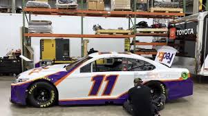 Sponsored paint schemes in nascar have become such a big part that a driver might have several different paint schemes on their vehicles throughout as the 2018 nascar season approaches us, we decided to rank every single paint scheme that has been released to the public. Denny Hamlin S 2021 Fedex Paint Scheme Nascar