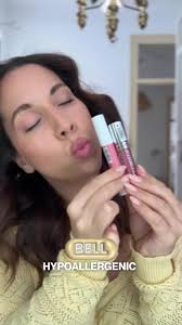 🌿 Os produtos da Bell HYPOAllergenic são ideais para quem procura  maquilhagem com ingredientes naturais! 💗 Este blush em stick é um  verdadeiro 2 em 1: dá cor às bochechas e também pode ser usado como ...