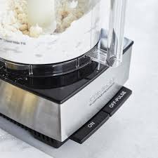 The exclusive exactslice™ system allows you to slice from thick to thin with one slide of the lever. Cuisinart 14 Cup Food Processor Sur La Table