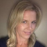 Leslie Phelps's Instagram, Twitter & Facebook