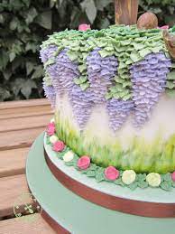 Wisteria Garden Cake Close Up Of Hand Piped Royal Icing Wisteria Garden Cakes Cake Decorating Videos Floral Cake