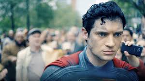 ジェームズ・ガン監督『スーパーマン』の日本公開が2025年夏に決定 日本語字幕付きの予告編も解禁