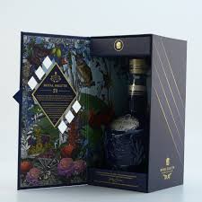 Chivas regal (/ˈʃɪvəs/) was a blended scotch whisky manufactured by chivas brothers, which is part of pernod ricard. Chivas Regal 21 Jahre Royal Salute Whisky 40 0 7l 135 90